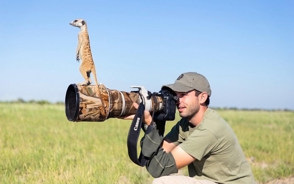 fotograf-fotoapparat-obyektik-surikat.jpg